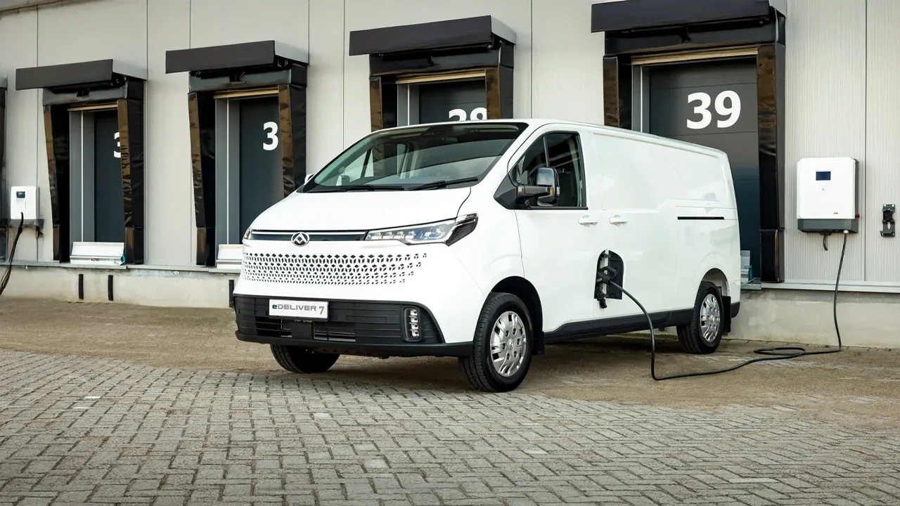 Maxus header