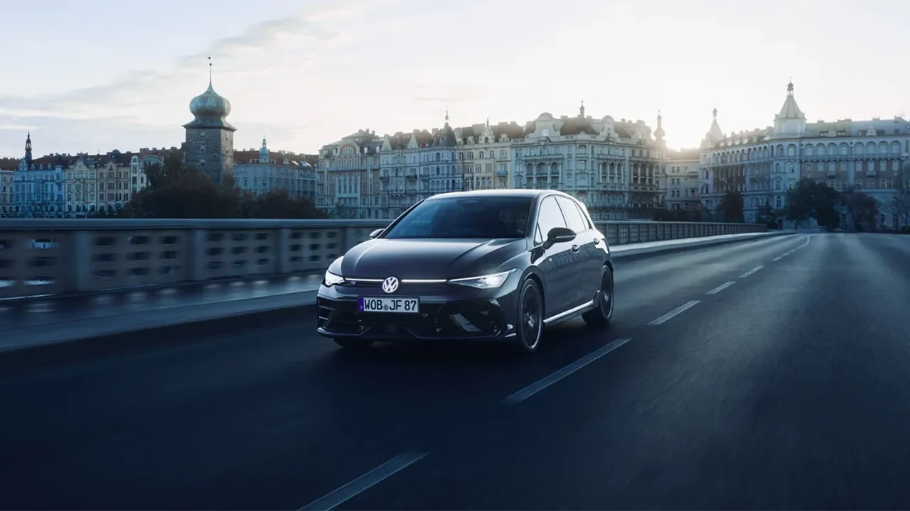 Golf R Header