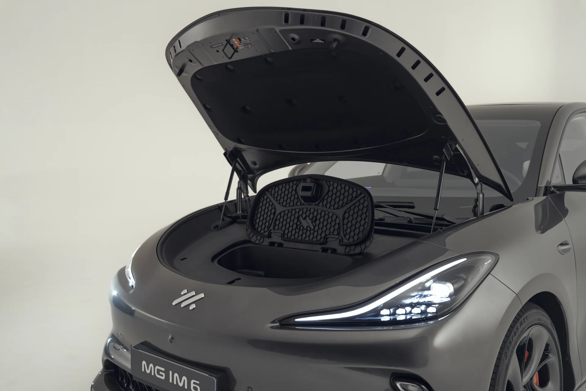 Mg motor deutschland mg im6 100 kwh premium awd 62 scaled